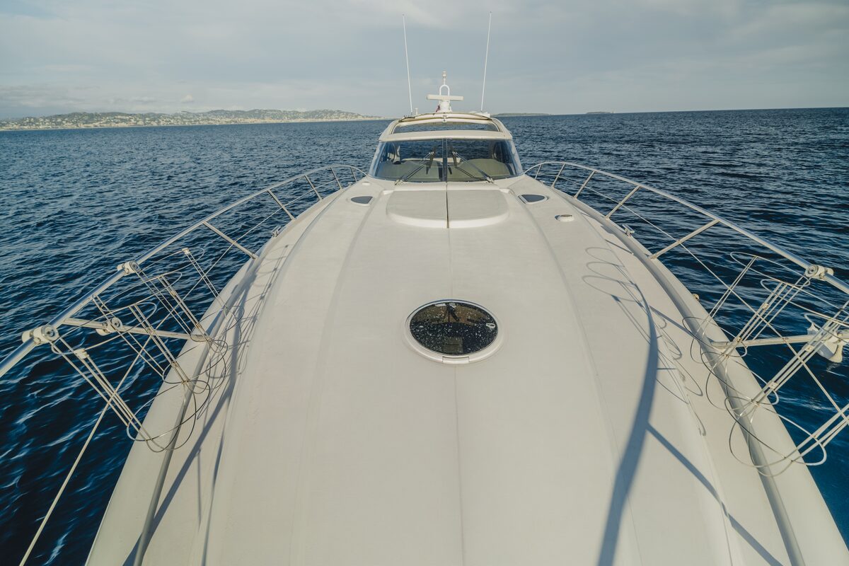 Me I Want yacht bow facing the Caribbean horizon