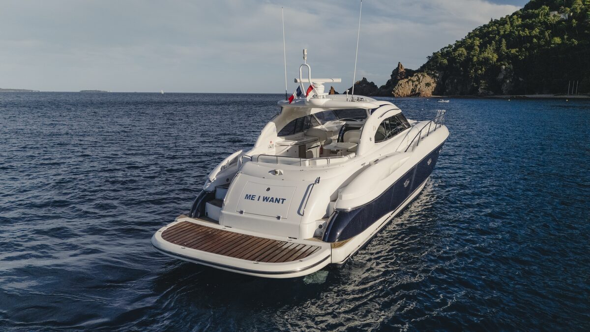 Me I Want - Sunseeker Predator 60ft luxury yacht charter in the Caribbean
